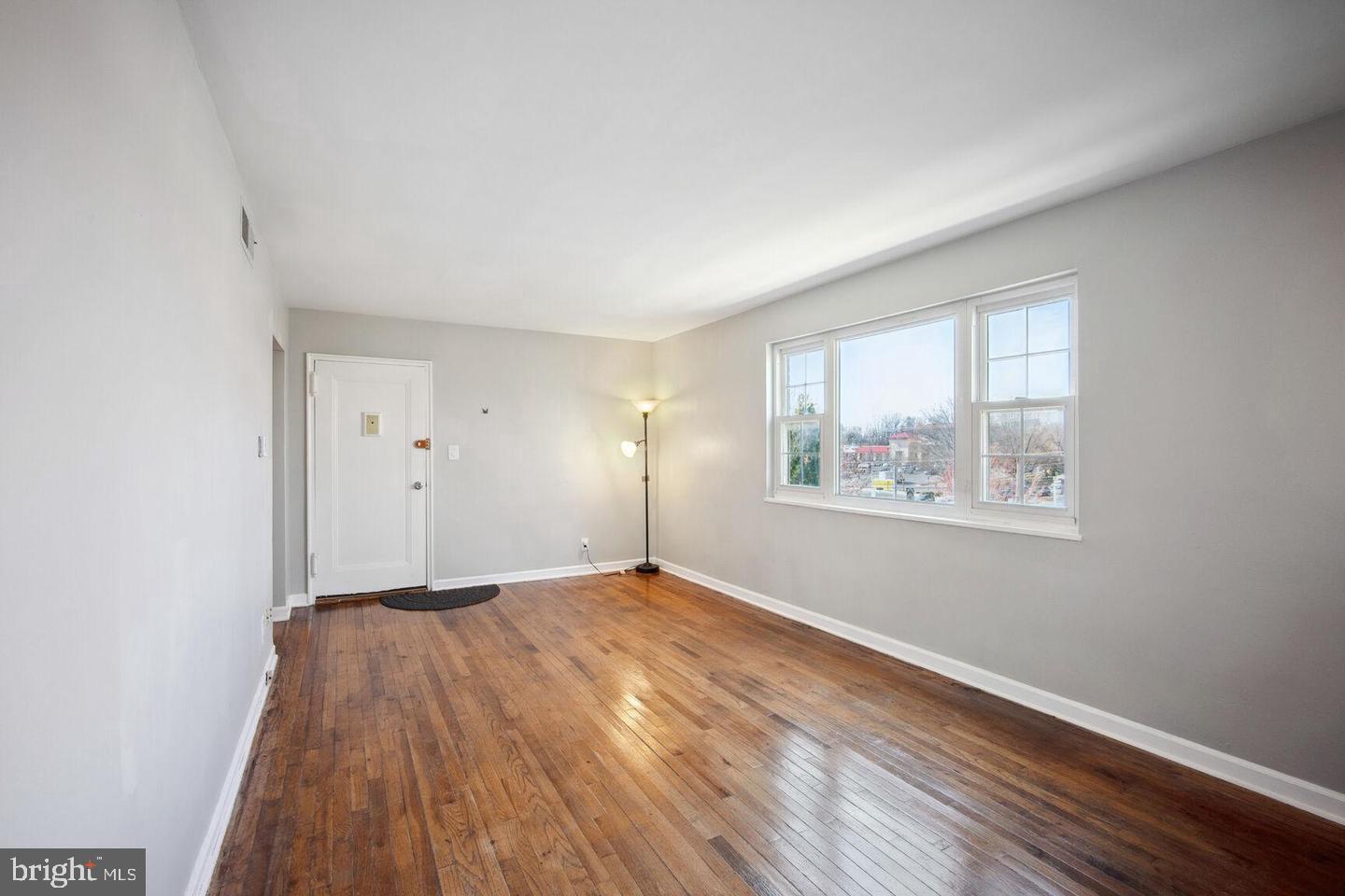 6243 Wilson Blvd #301 Property Photo 9