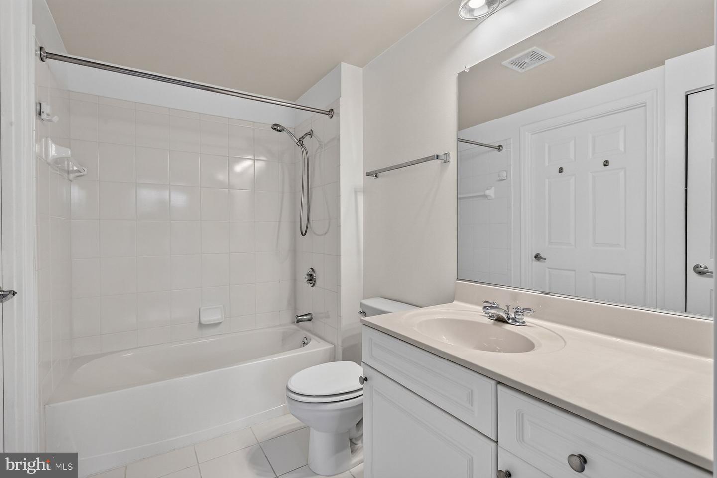 2726 Gallows Rd #406 Property Photo 12