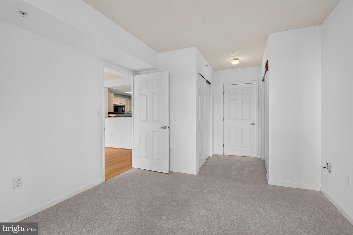 2726 Gallows Rd #406 Property Photo 13