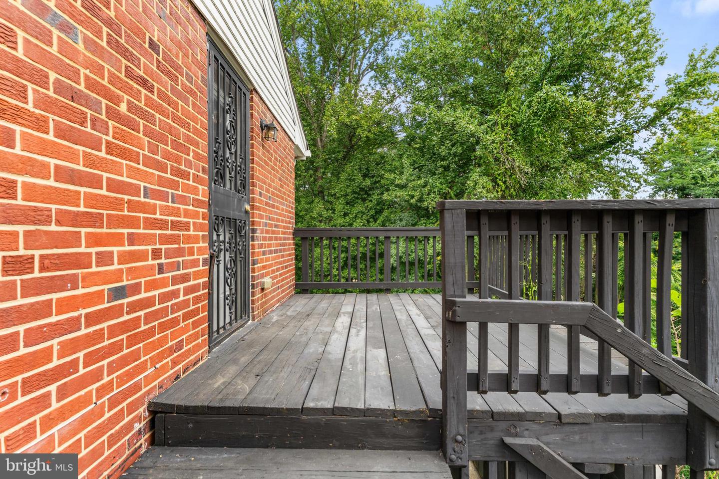 6808 Darby Ln Property Photo 8