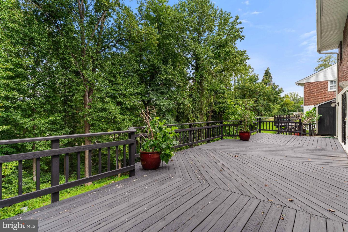 6808 Darby Ln Property Photo 15