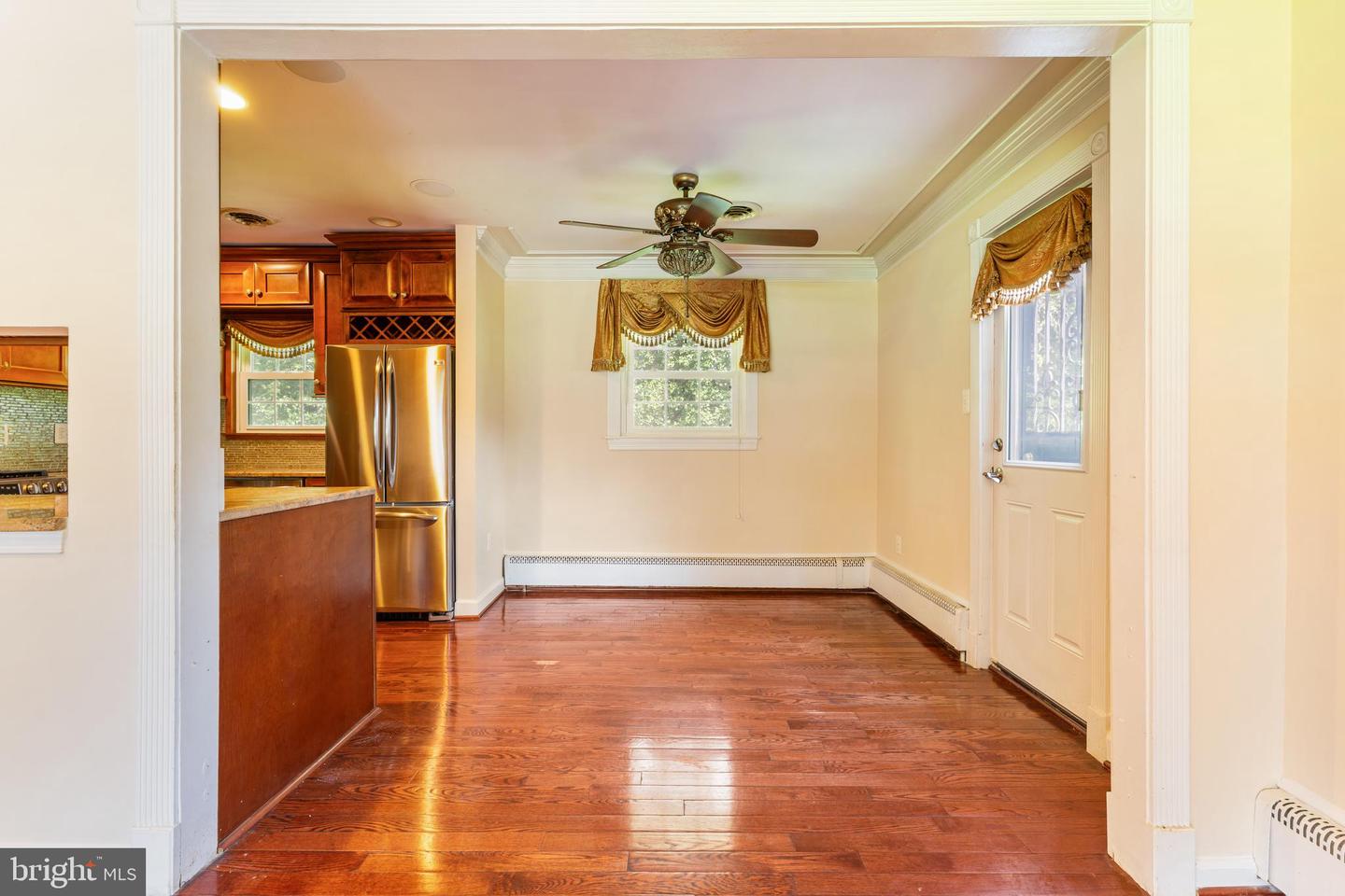 6808 Darby Ln Property Photo 22
