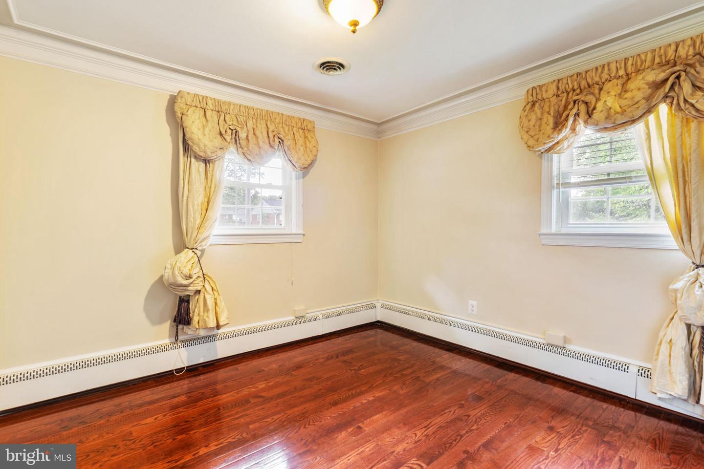 6808 Darby Ln Property Photo 43
