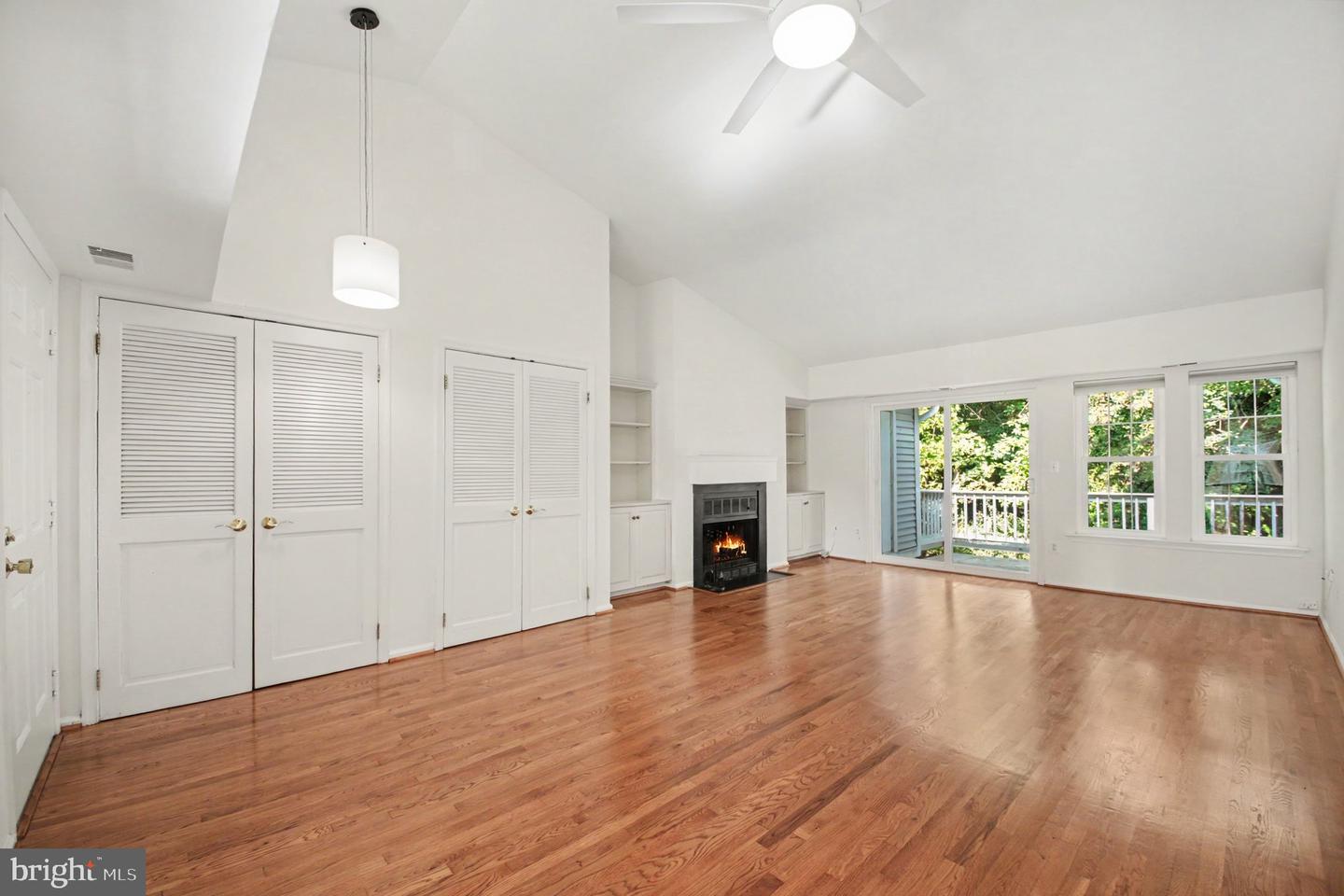 3402 Lakeside View Dr #13-4 Property Photo 1