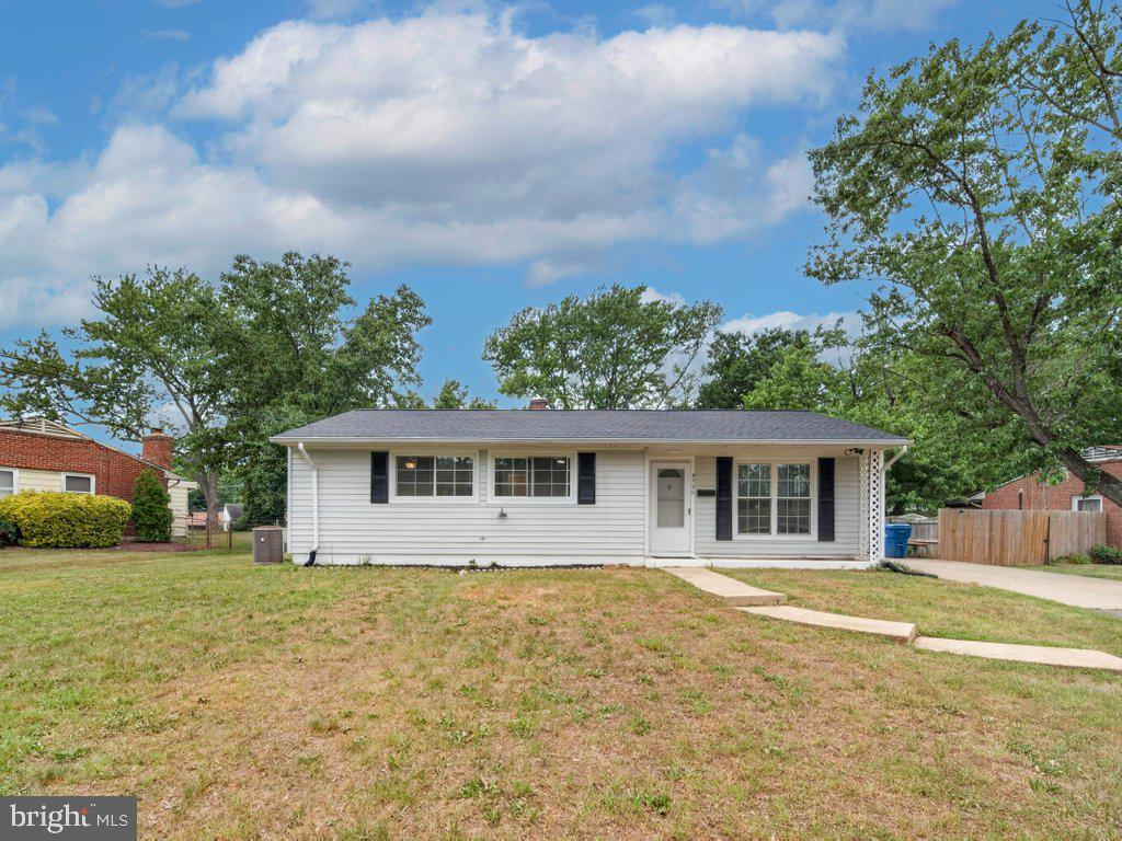 4906 Upland Dr Property Photo 3