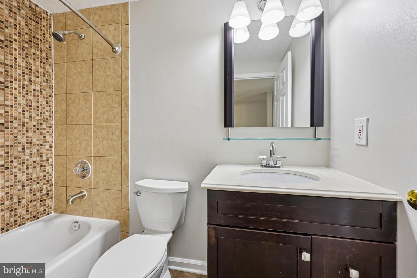 6016 Goldenrod Ct Property Photo 21
