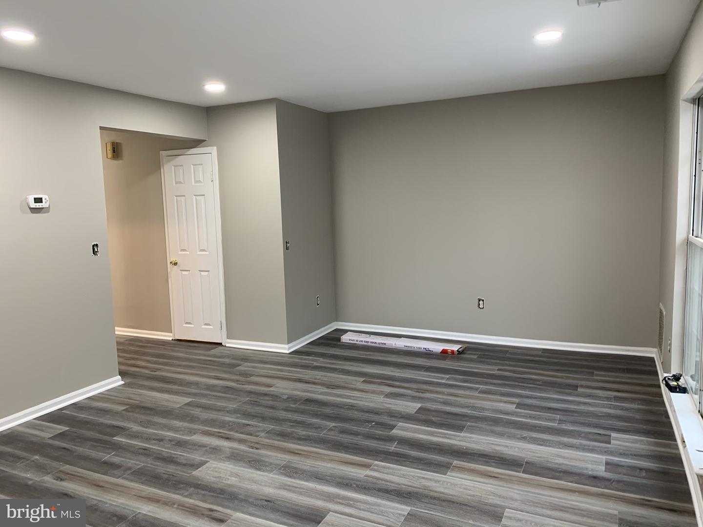 6327 Prince Way Property Photo 5