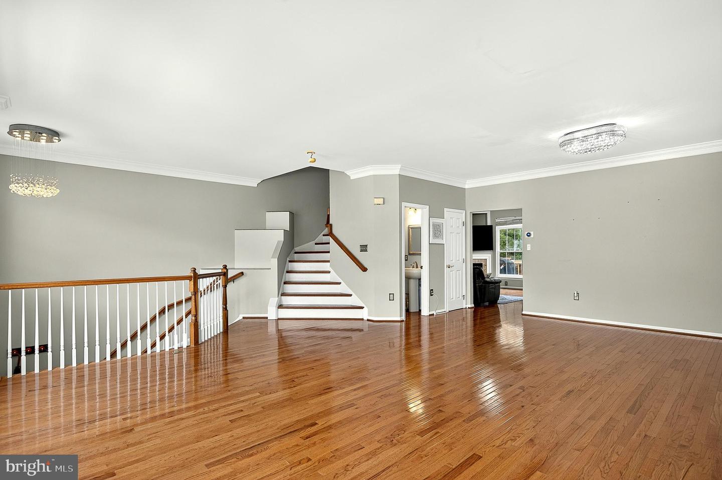 7332 Hampton Manor Pl Property Photo 7