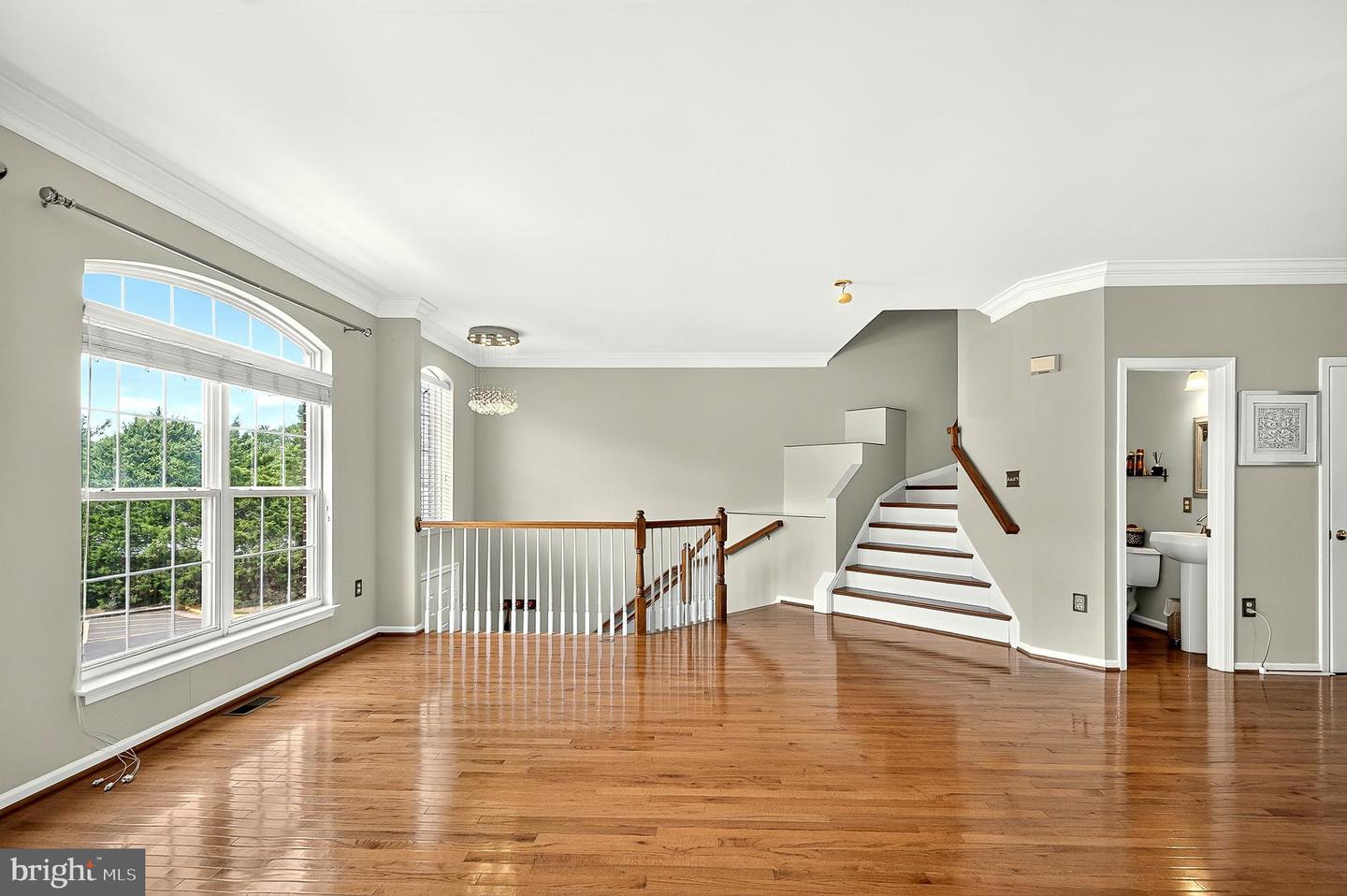 7332 Hampton Manor Pl Property Photo 8