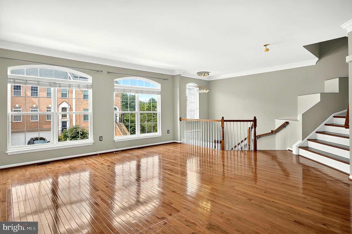 7332 Hampton Manor Pl Property Photo 9
