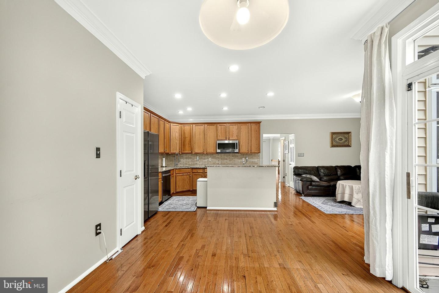 7332 Hampton Manor Pl Property Photo 11