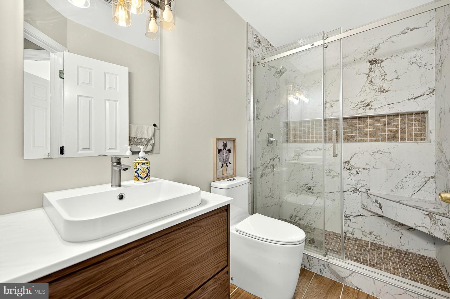 7332 Hampton Manor Pl Property Photo 25