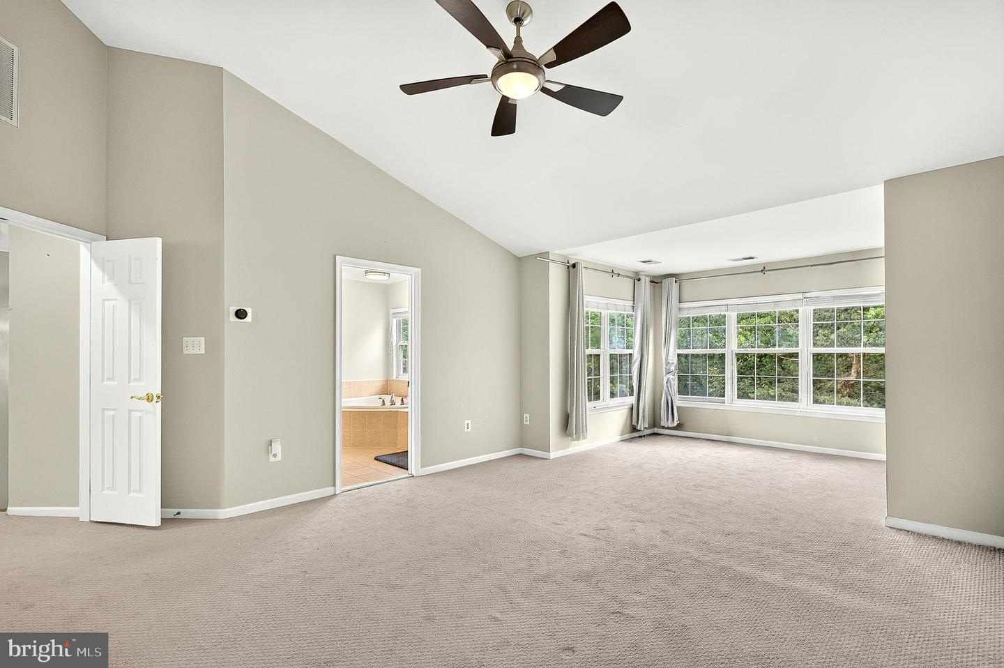 7332 Hampton Manor Pl Property Photo 31