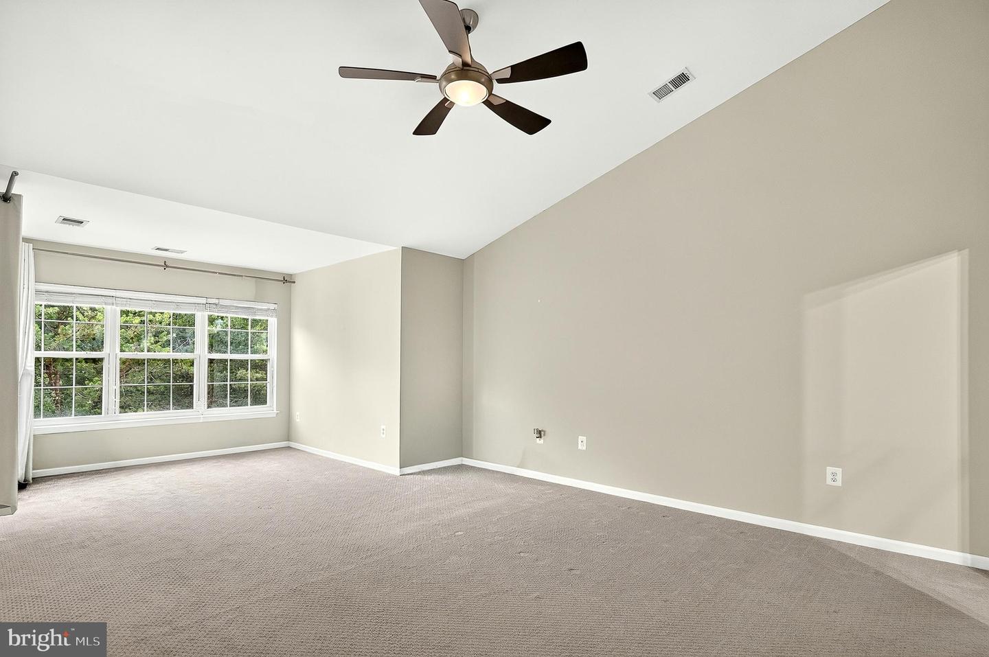 7332 Hampton Manor Pl Property Photo 32