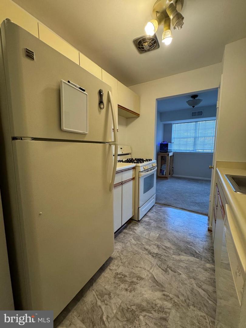 7093 Spring Garden Dr #101 Property Photo 10