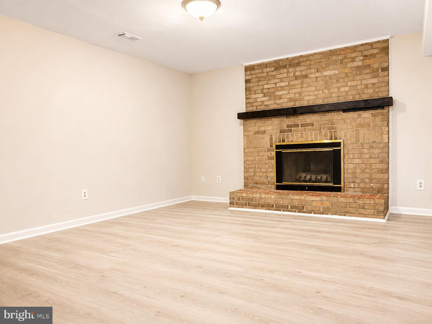 8425 Blevins Way Ct Property Photo 13