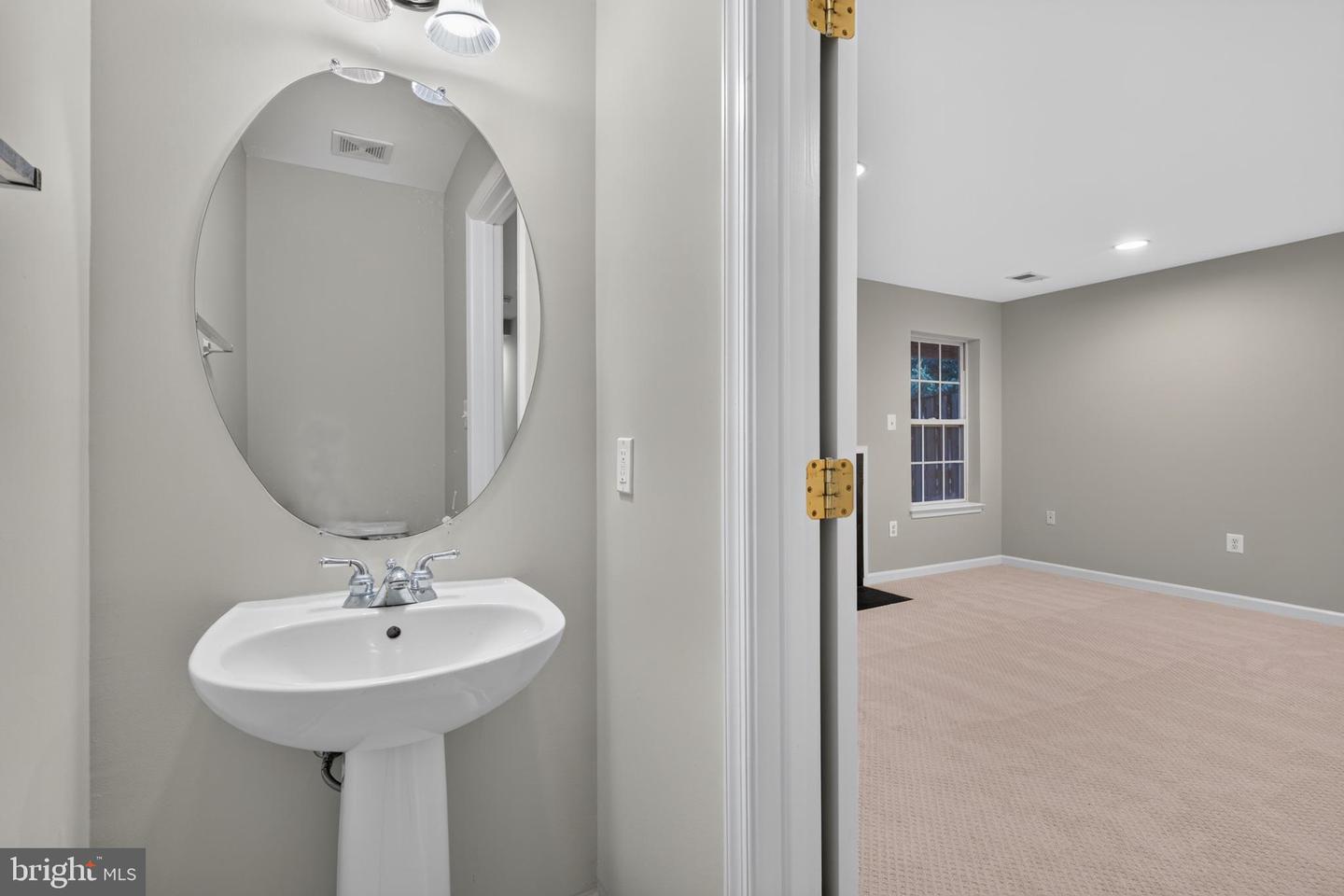 13227 Rolling Plains Ct Property Photo 32