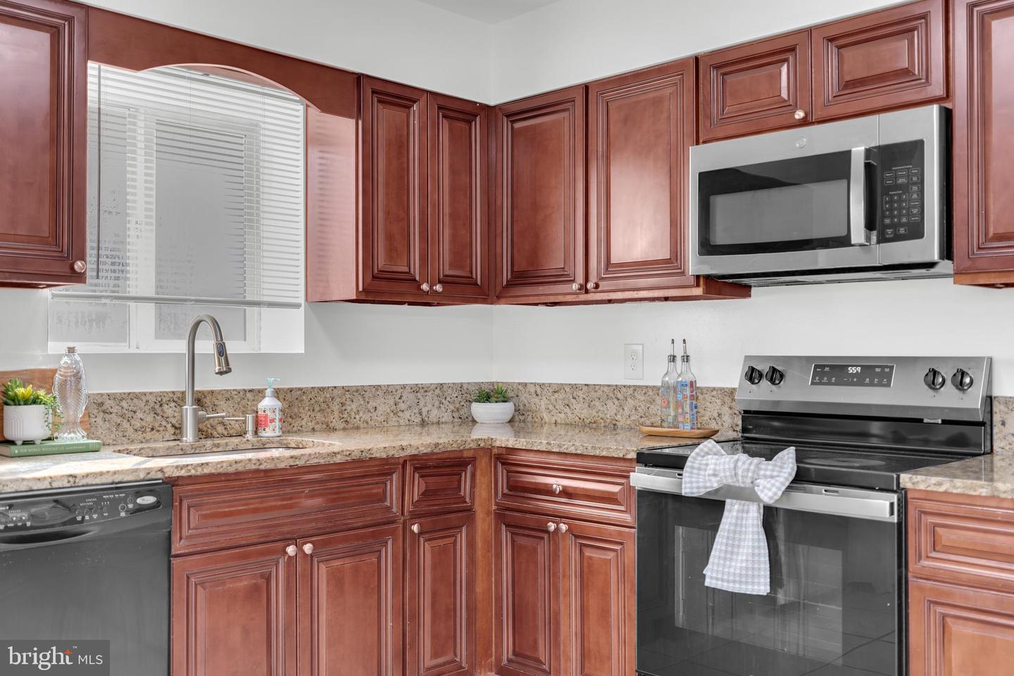 13311 Rowles Pl Property Photo 13