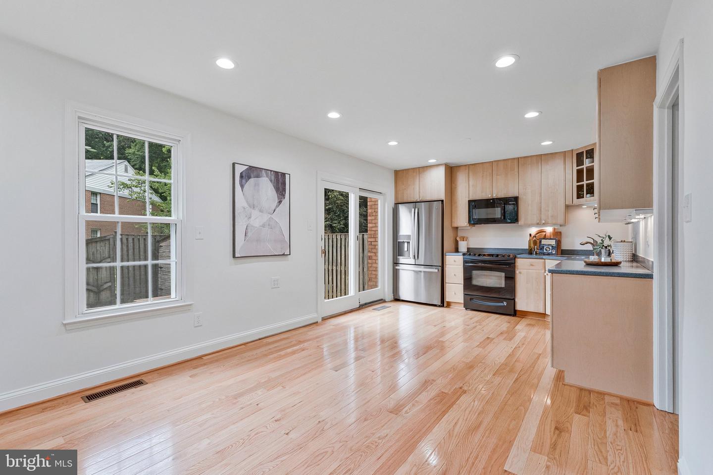 2334 Harleyford Ct Property Photo 4