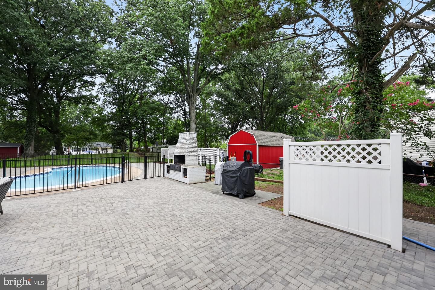8512 Wagon Wheel Rd Property Photo 6
