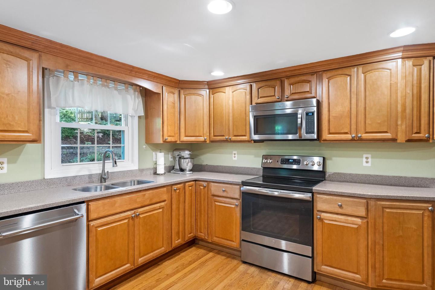 5804 Oak Moss Ter Property Photo 9