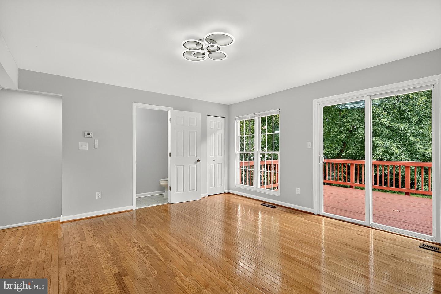 7677 Sheffield Village Ln Property Photo 13