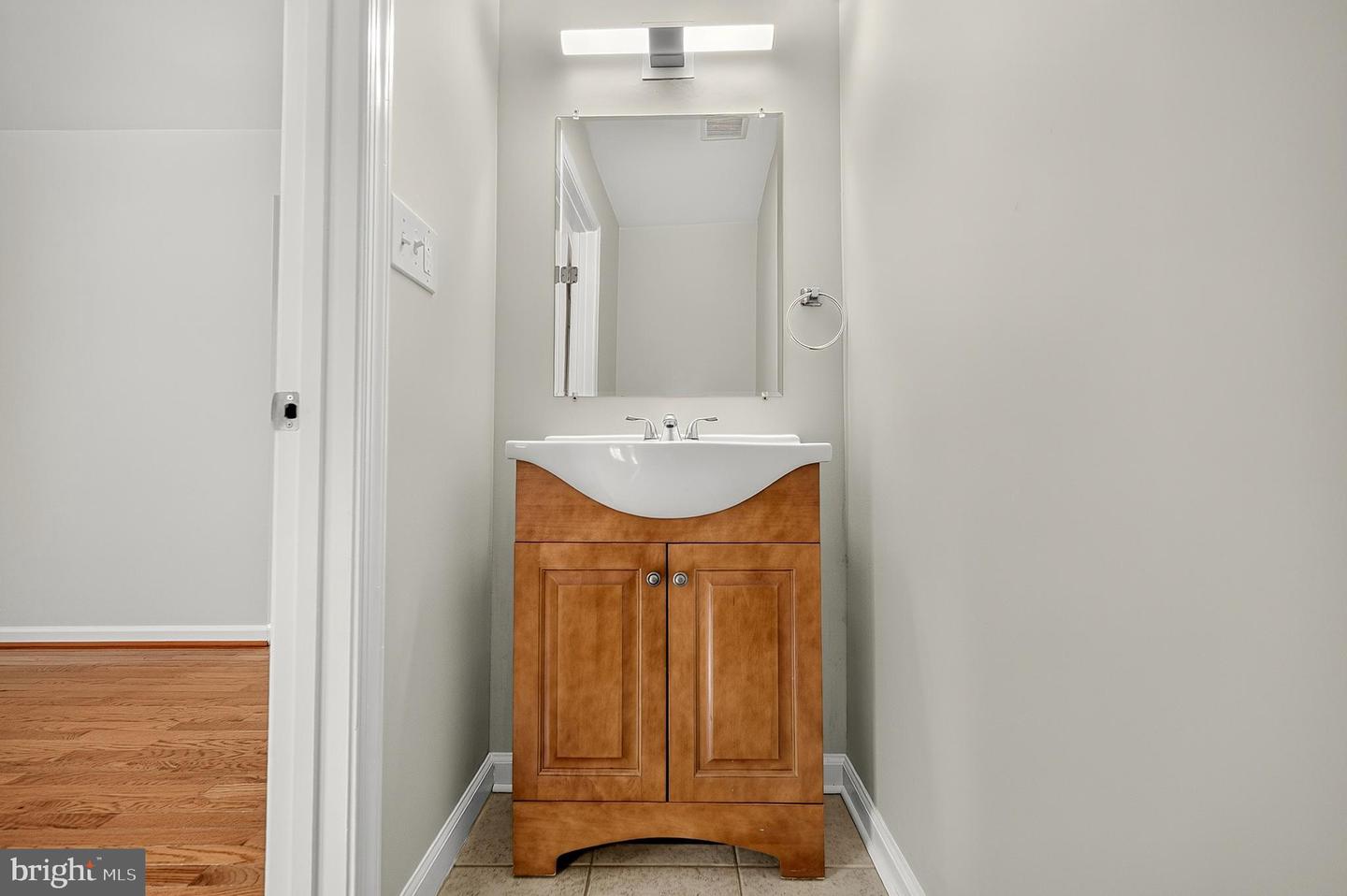 7677 Sheffield Village Ln Property Photo 14