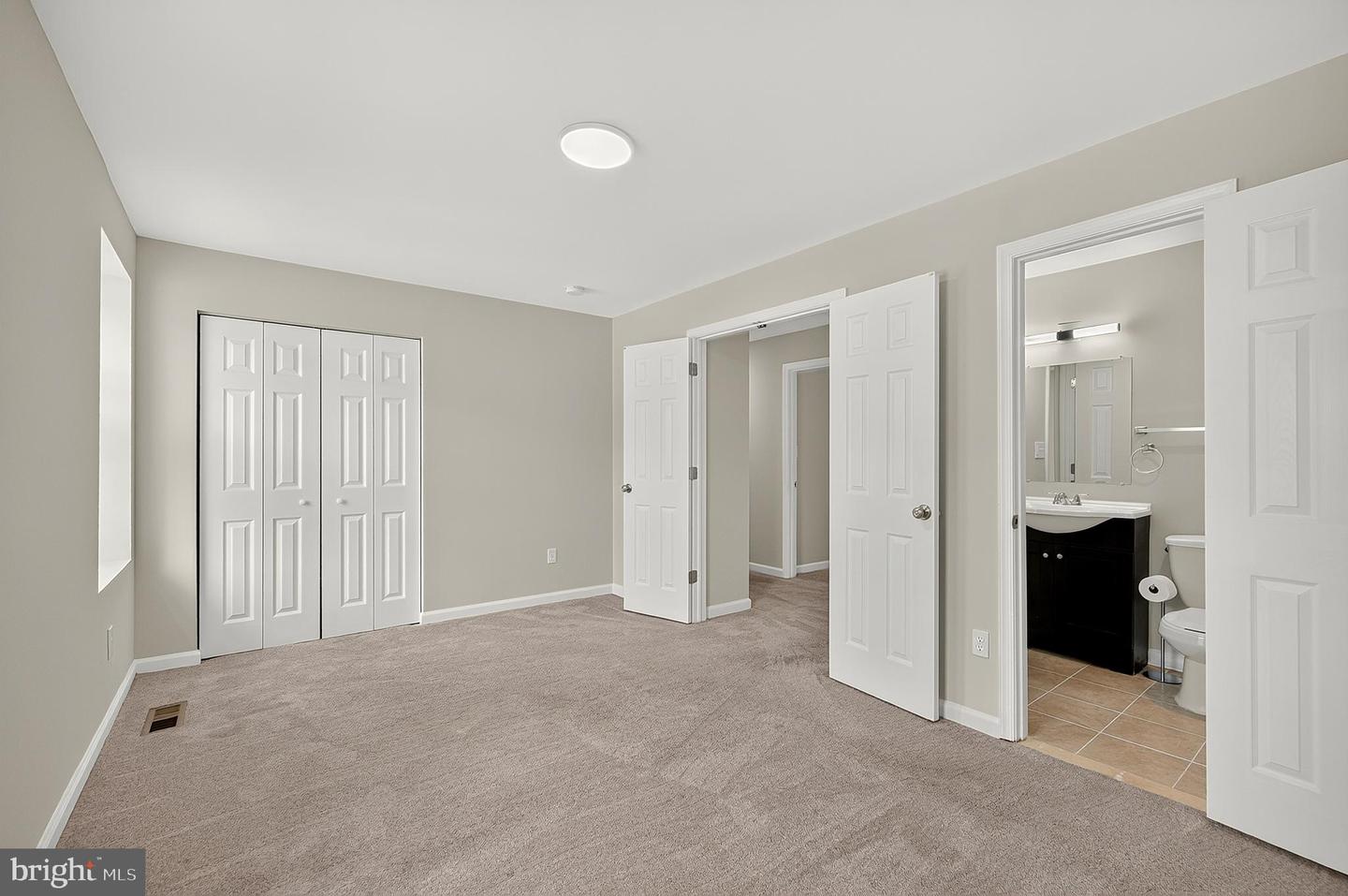7677 Sheffield Village Ln Property Photo 20