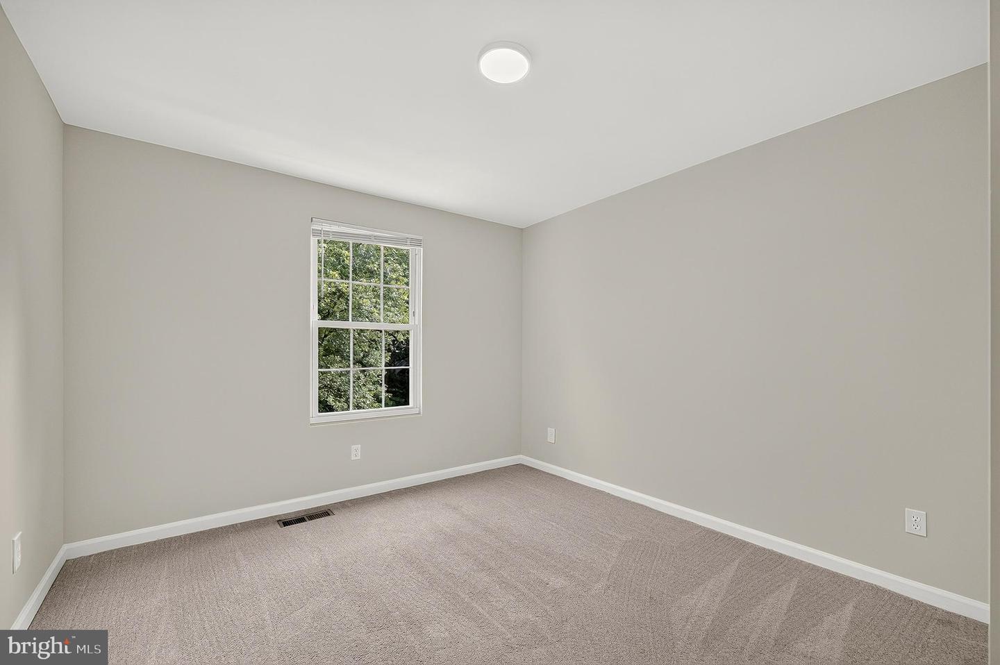 7677 Sheffield Village Ln Property Photo 26