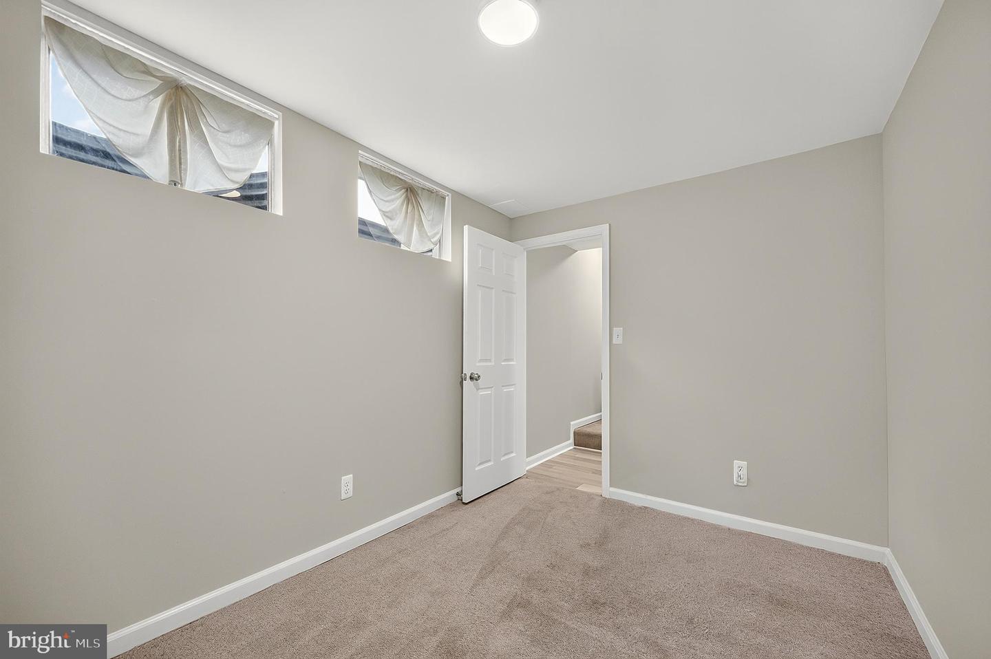7677 Sheffield Village Ln Property Photo 33