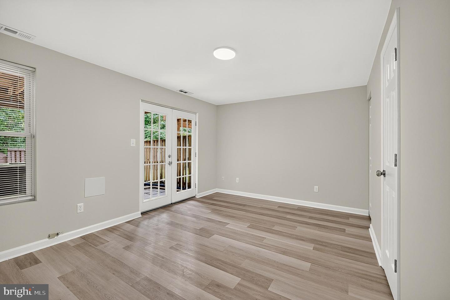 7677 Sheffield Village Ln Property Photo 36