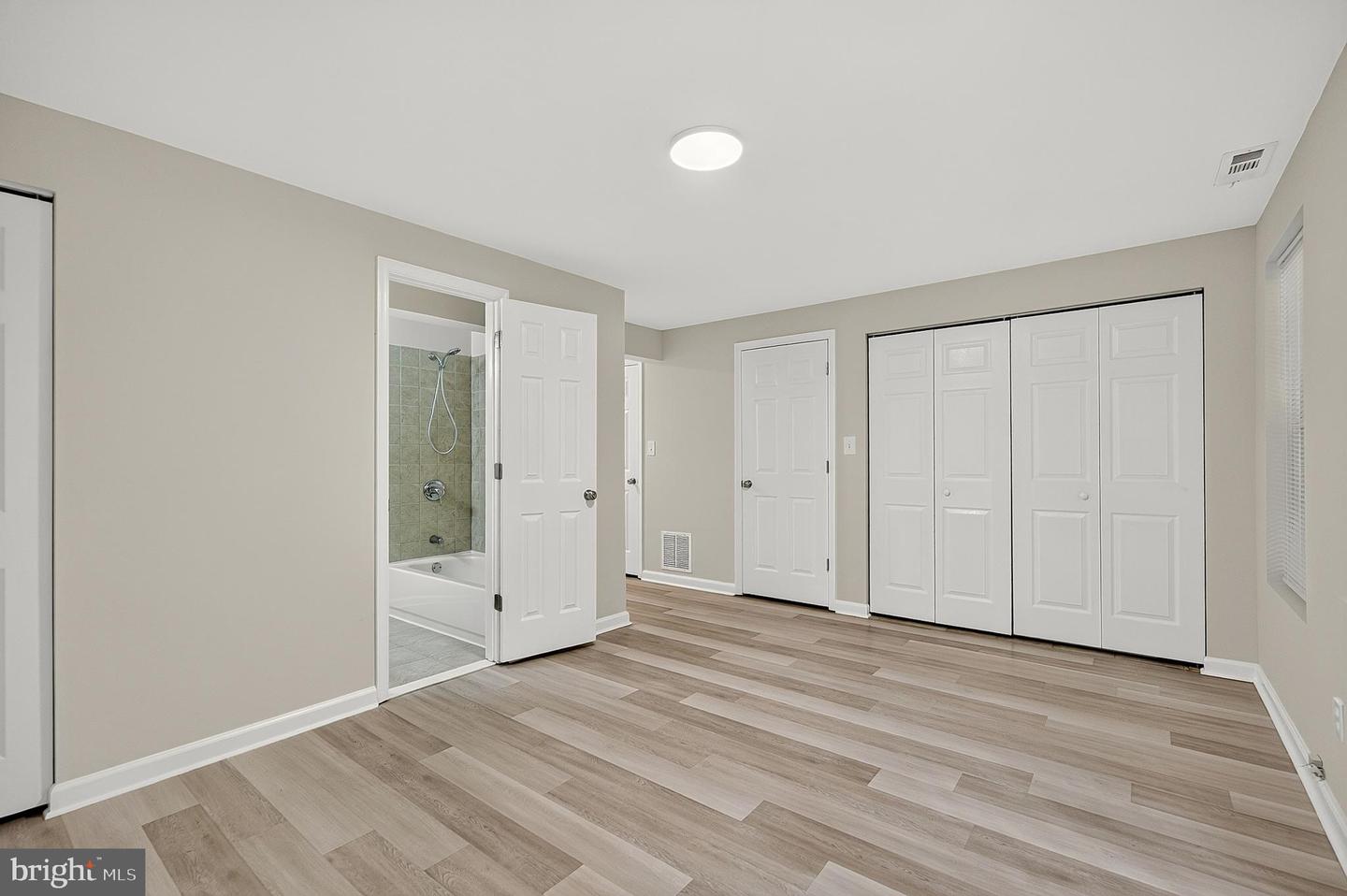 7677 Sheffield Village Ln Property Photo 38