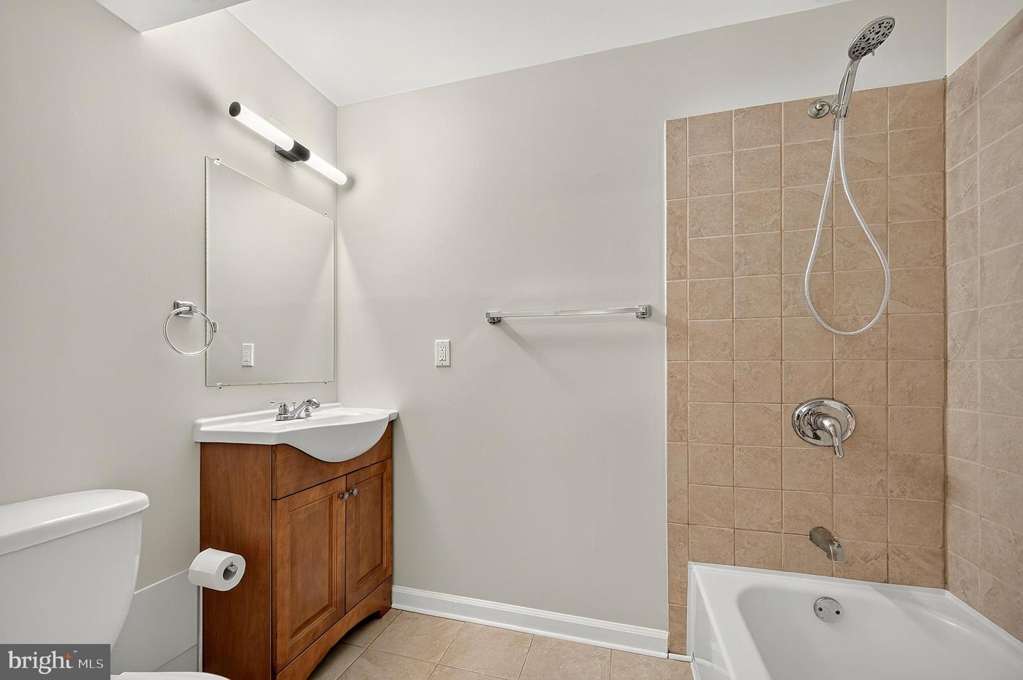 7677 Sheffield Village Ln Property Photo 41