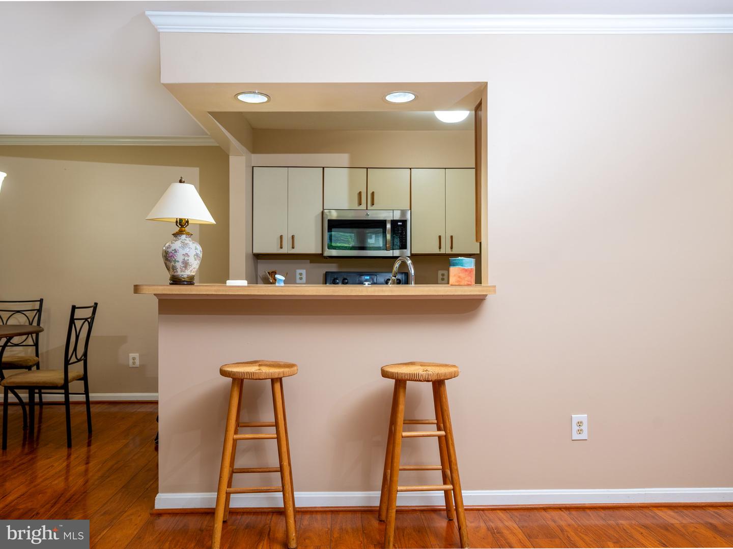 7711 Lafayette Forest Dr #02 Property Photo 7
