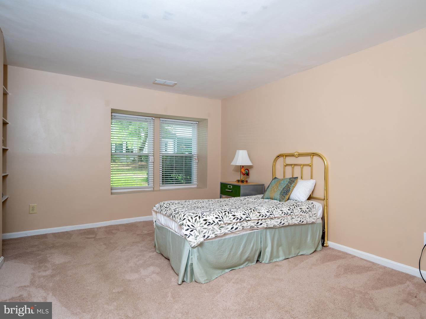 7711 Lafayette Forest Dr #02 Property Photo 14