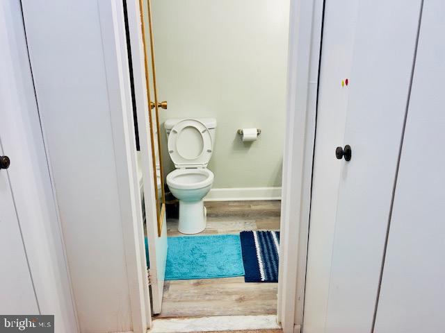 9707 Kings Crown Ct #101 Property Photo 13