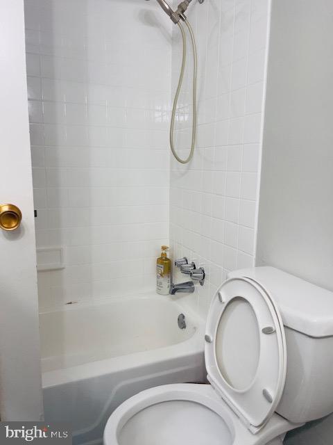 9707 Kings Crown Ct #101 Property Photo 15