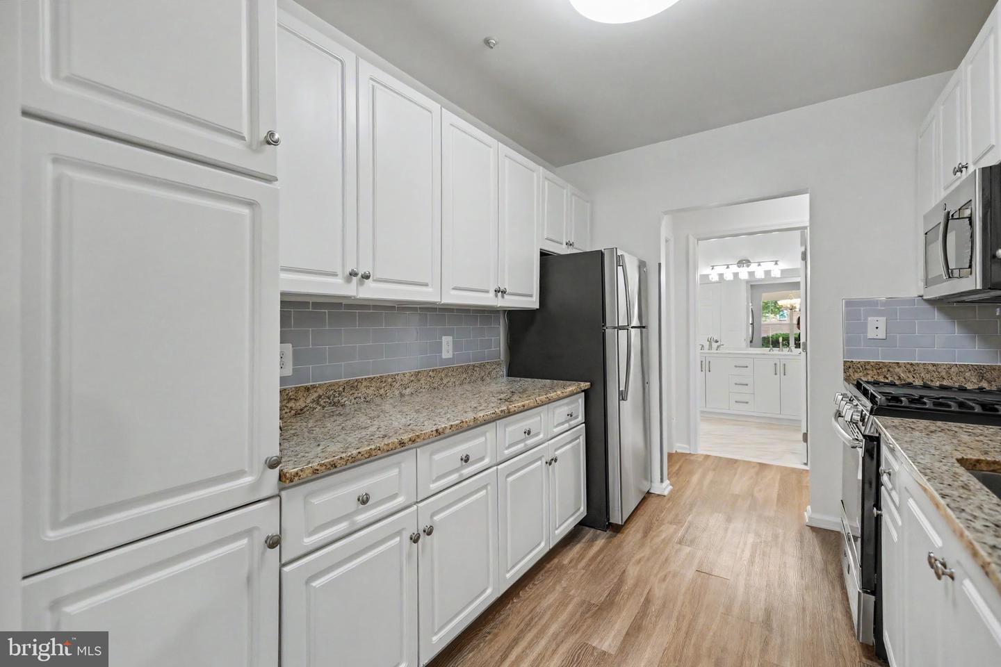 6990 Falls Reach Dr #113 Property Photo 23