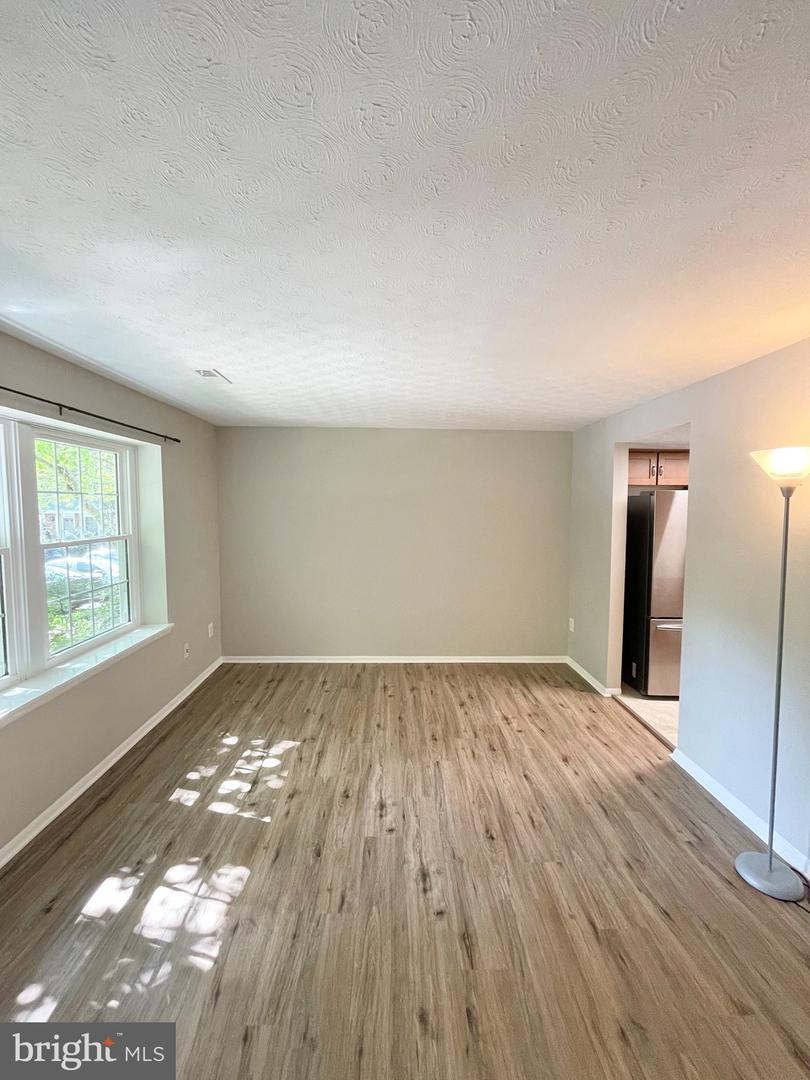 1602 Harvest Green Ct Property Photo 4