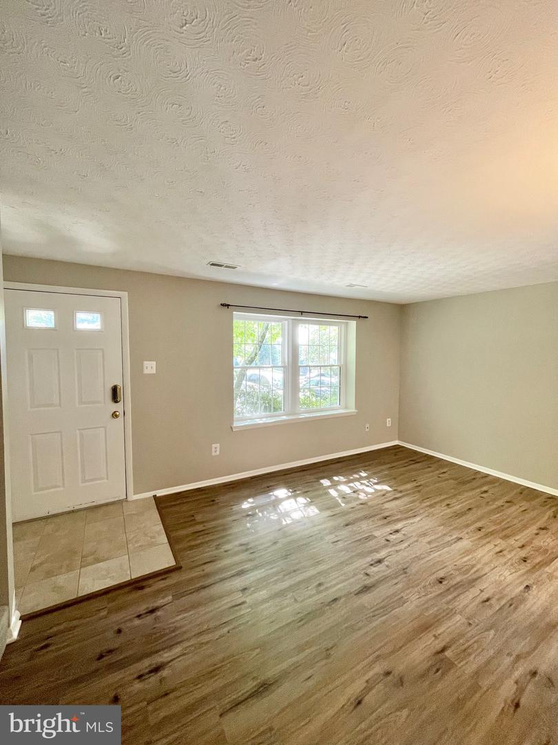 1602 Harvest Green Ct Property Photo 5