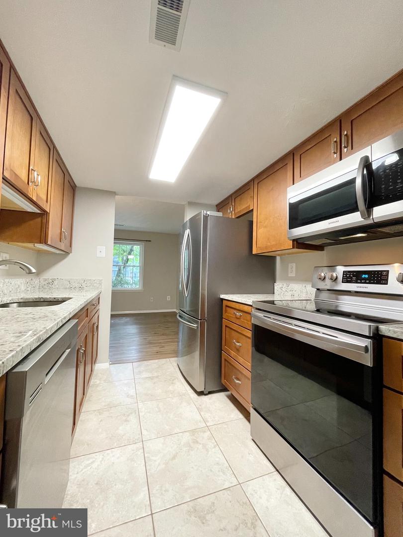 1602 Harvest Green Ct Property Photo 9
