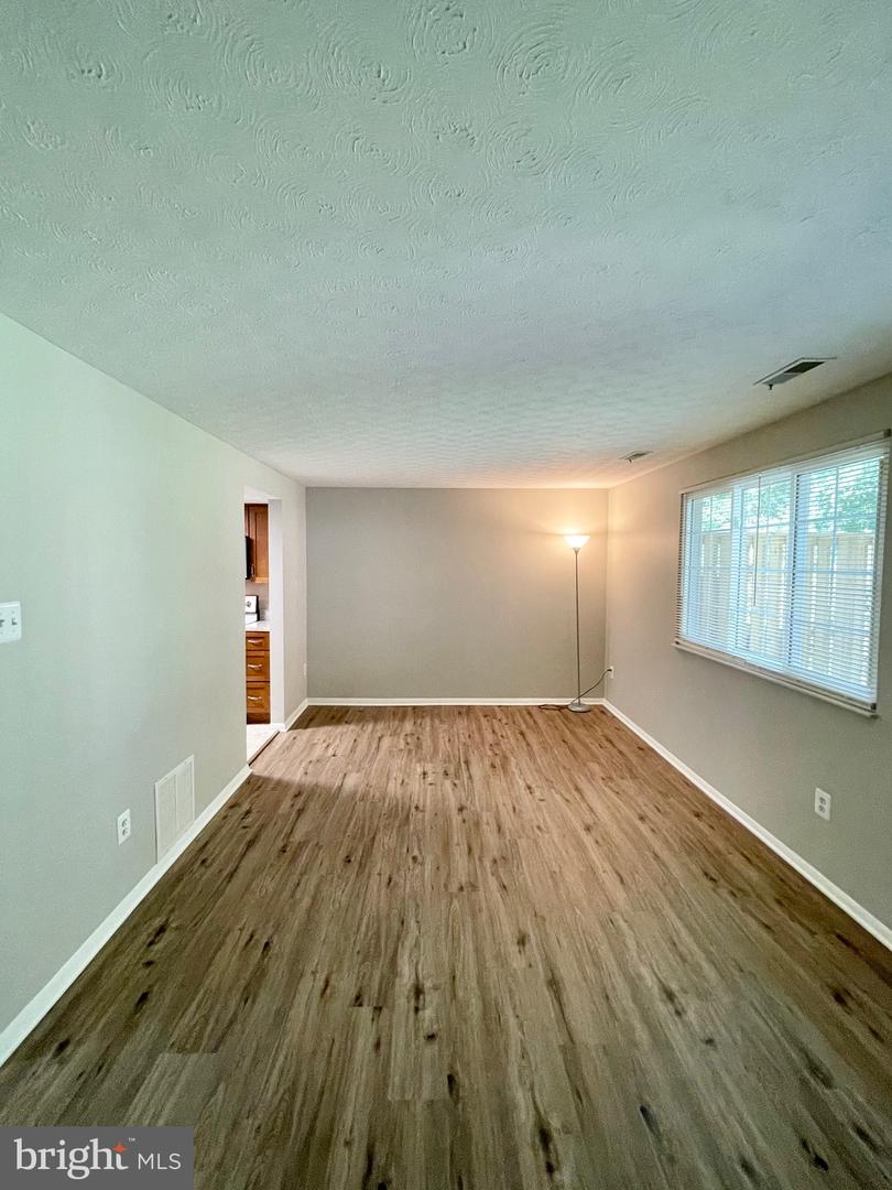 1602 Harvest Green Ct Property Photo 17