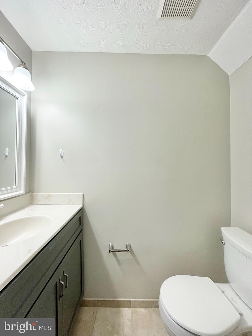 1602 Harvest Green Ct Property Photo 19