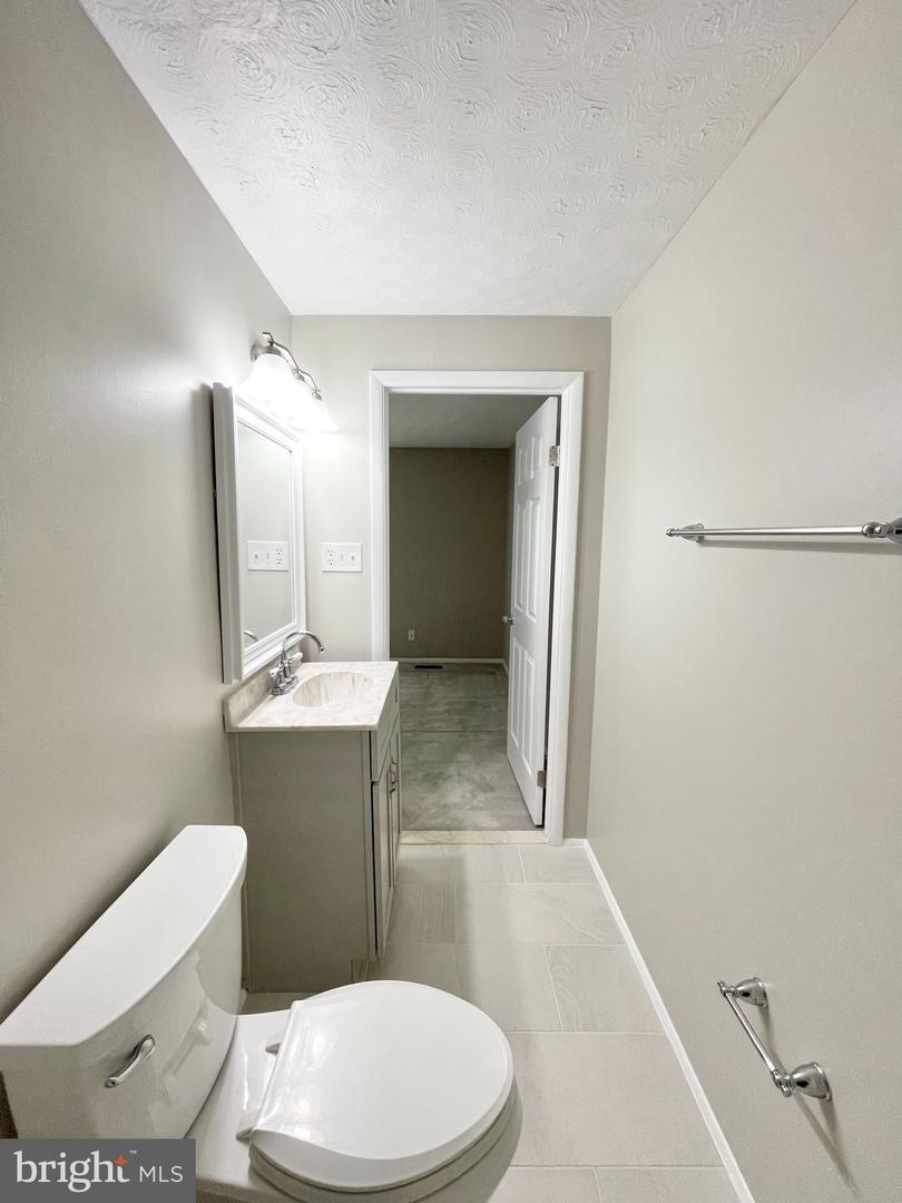 1602 Harvest Green Ct Property Photo 24