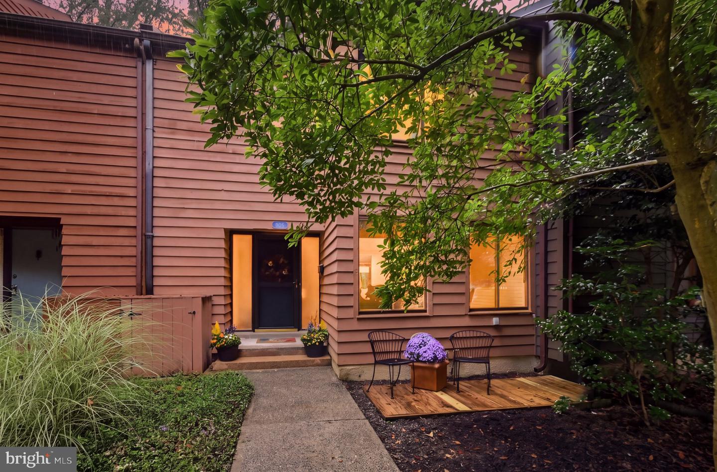 11570 WOODHOLLOW CT Property Photo 1