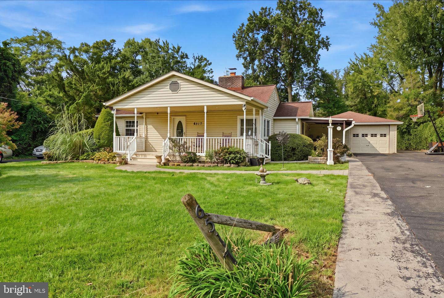 6517 Fairland St Property Photo 1