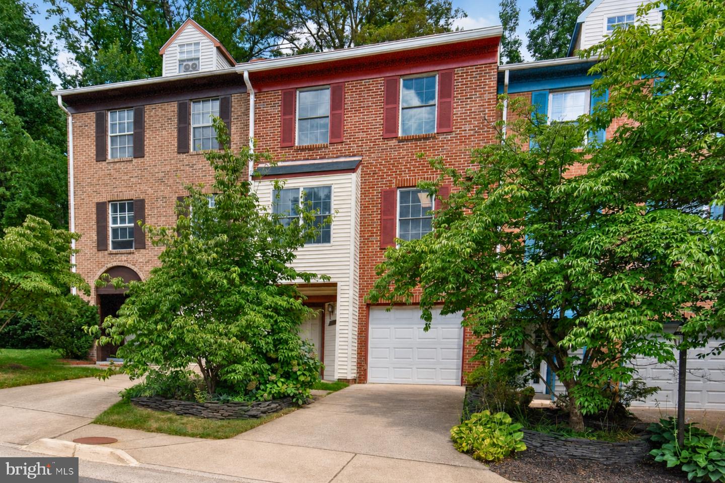 6056 Knights Ridge Way Property Photo 1