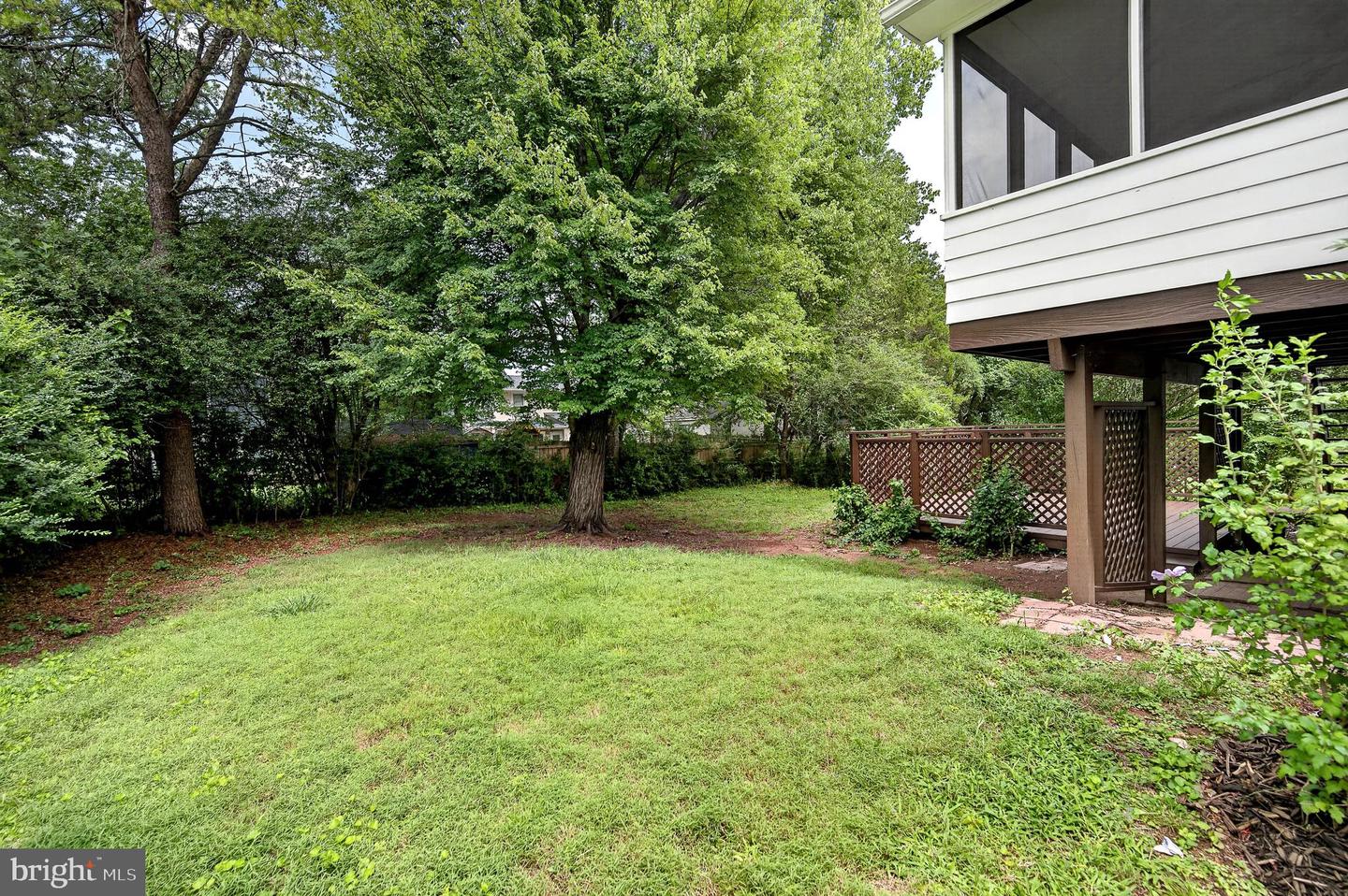 4016 Mapleton Dr Property Photo 4