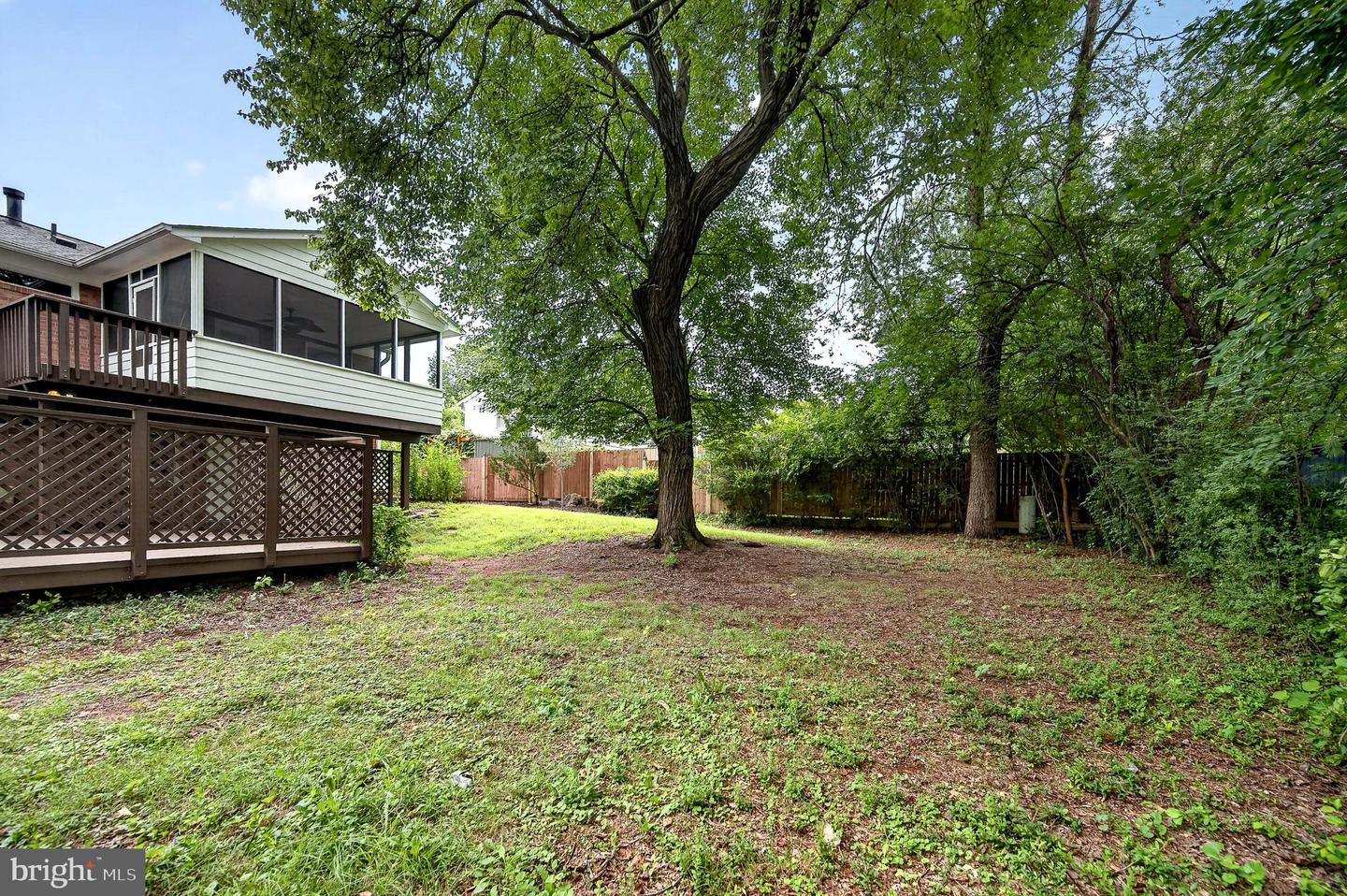 4016 Mapleton Dr Property Photo 7