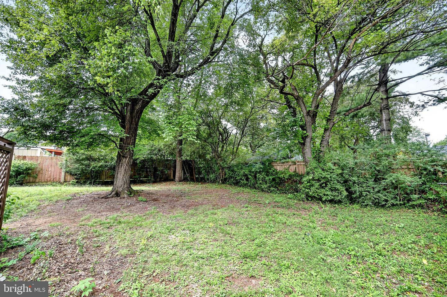 4016 Mapleton Dr Property Photo 8